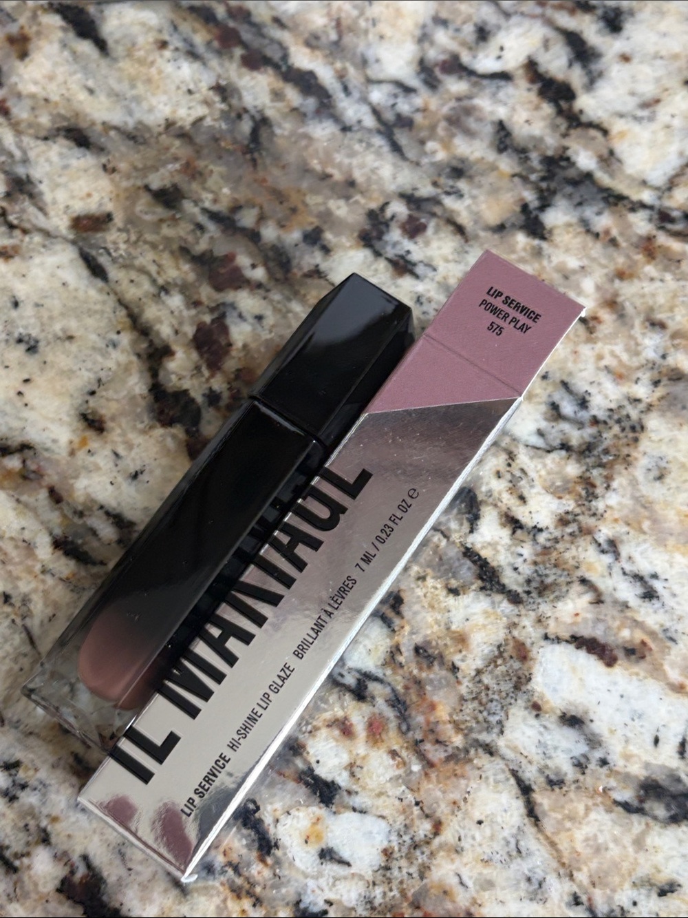 ⚡️🖤Il Makiage Power Play Lip Service Lip Glaze - Picture 2 of 8
